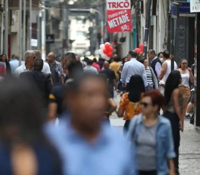 Abono salarial- pagamento de R$5,4 bi a nascidos mar-abr..Abono salarial – O Ministério do Traba